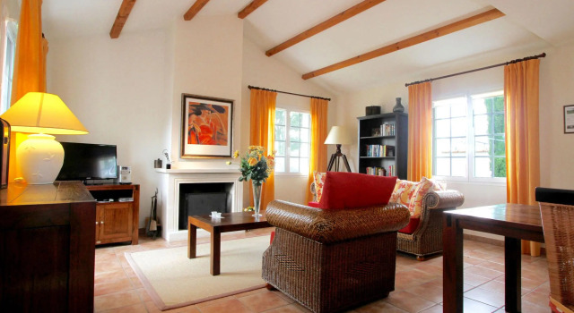 Tasteful villa with Wi-Fi, located in natural surroundings