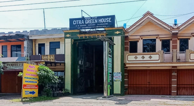Люкс Homestay Citra Green House Syariah Near Terminal Gayatri Tulungagung