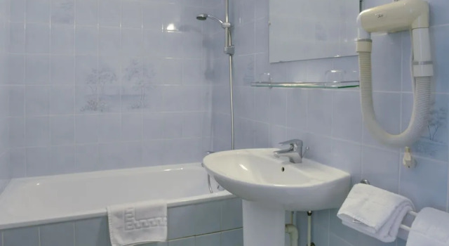 Номер Standard Brit Hotel Europ Bergerac