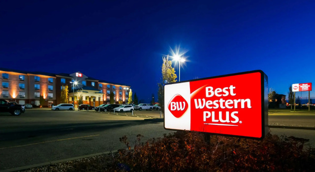 Номер Standard Best Western Plus Red Deer Inn & Suite