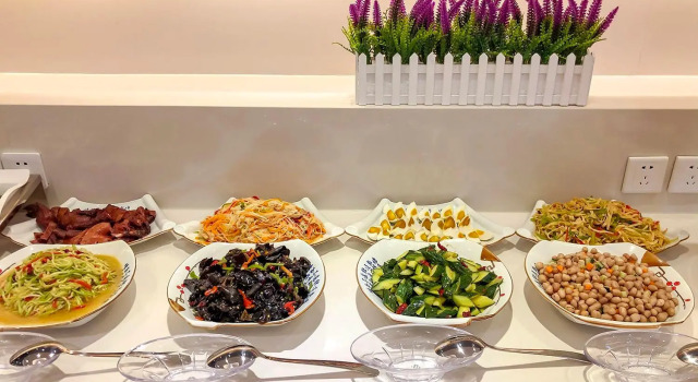 Lavande Hotels Xining Xigang, 预订 酒店 西宁市 青海, 靠近 西宁火车西站