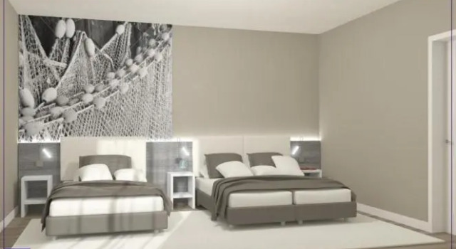 Четырёхместный номер Standard с балконом Hotel Lux