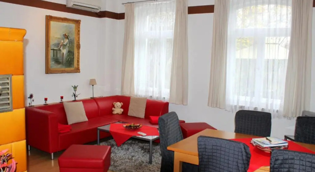 Апартаменты Ferienwohnung "Zur Alten Schule" Neuburxdorf