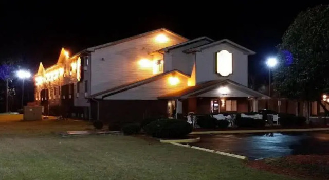 Super 8 Motel - Wilmington, Забронировать Мотель Отели Уилмингтон с парковкой, Парковка