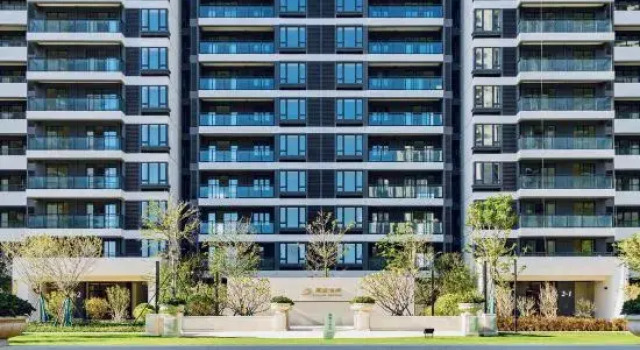 EStay Holiday Apartment (Zhonghai Gold Coast Branch)