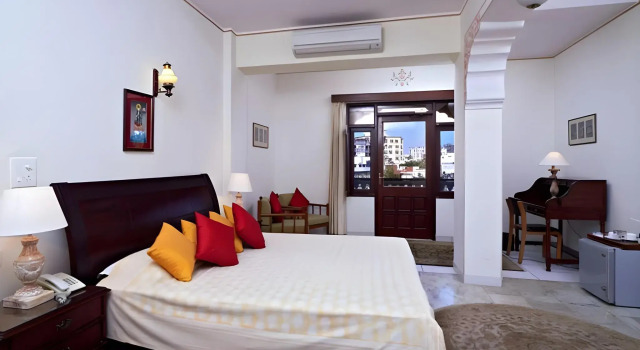 Hotel Megh Niwas