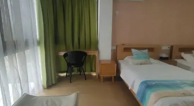 Люкс с 6 комнатами Zichen Hotel (Chongqing Jiangbei Airport Terminal 3)