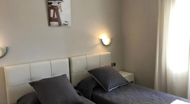 Апартаменты Apartament Neàpolis 2