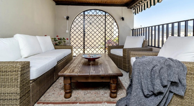 CC33 - Comfortable apart center of San Pedro, Забронировать Отель Отели Сан-Педро-де-Алькантара с парковкой, рядом с Playa de San Pedro, Парковка