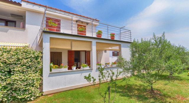 Apartment 1983, Prenota Appartamento Valbandon Istria