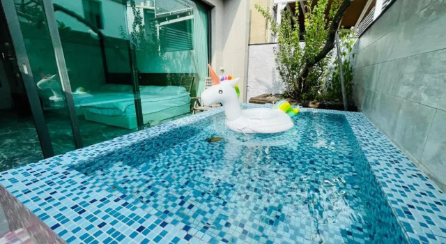 Коттедж с 3 комнатами Fun Holiday Family Hostel