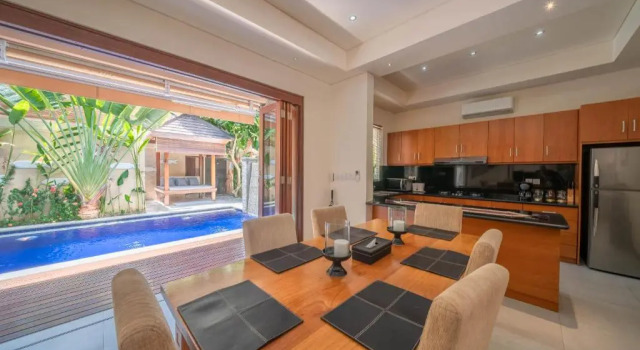 Вилла с 3 комнатами Villa Seacluded 1 - 3BR Villa in Central Seminyak - Large Pool