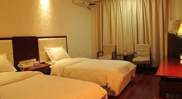 Super 8 by Wyndham Jiuquan ShiZhengFu You Tian Yi Yuan, Book Hotel Hoteller i Jiuquan med pool, Swimmingpool