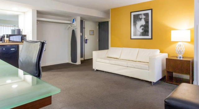 Люкс Comfort Inn & Suites Baltimore Inner Harbor