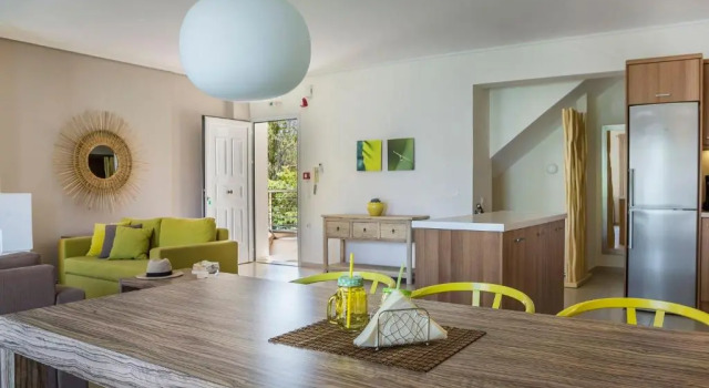 Deluxe Kefalonia Apartment Apartment Hibiscus 3 Bedroom Pool Karavomilos, Забронировать Апартаменты/квартира Апартаменты Каравомилоса, рядом с Озеро Мелиссани, Апартаменты/квартира