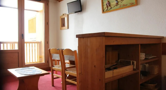 4 persons studio in the center Holiday home 0 agence la cime, Prenota Hotel Hotel a Alvernia con parcheggio, Parcheggio