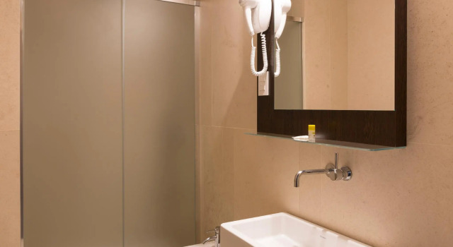 Standard Doppel Zimmer B&B Hotel Cremona