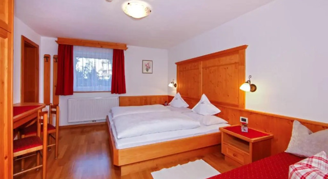 Двухместный номер Standard Garni-Hotel Aghel Suites & Apartments