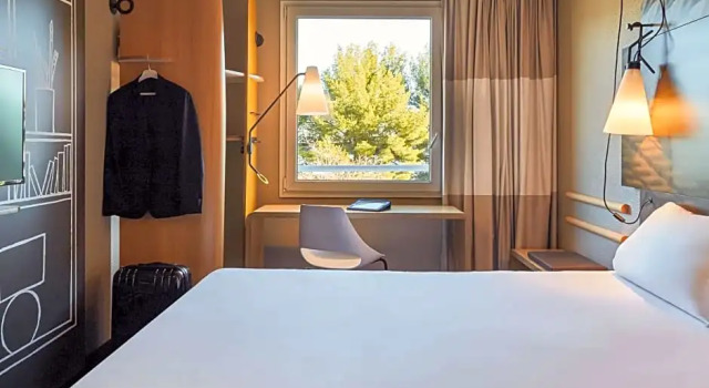 Номер Standard с видом на море ibis La Ciotat