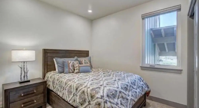 Апартаменты Luxury с 3 комнатами с балконом Clearwater Lofts Luxury 1 Bed Condo Near Lakeside Village
