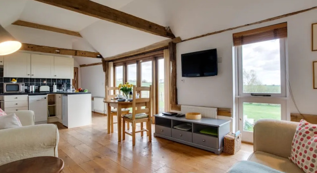 Nicely Furnished Cottage in Bilsington Countryside, Varaa Lomakoti Mökit kohteessa Merseyside, Mökki