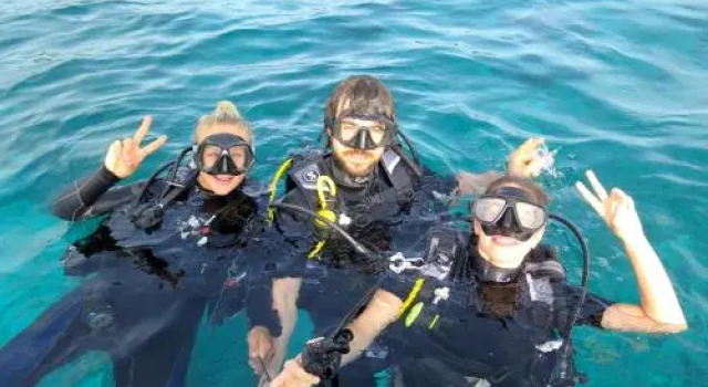 Sanctum Una Una Eco Dive Resort, Book Resort Hotels in Sulawesi with Parking, Parking
