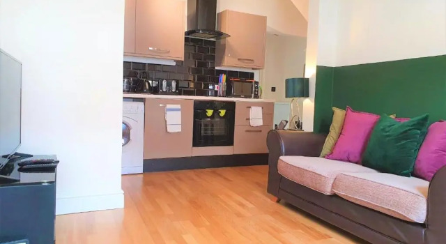 Апартаменты Standard Redhill Garland- 1 bed 1 bath self contained ground floor flat