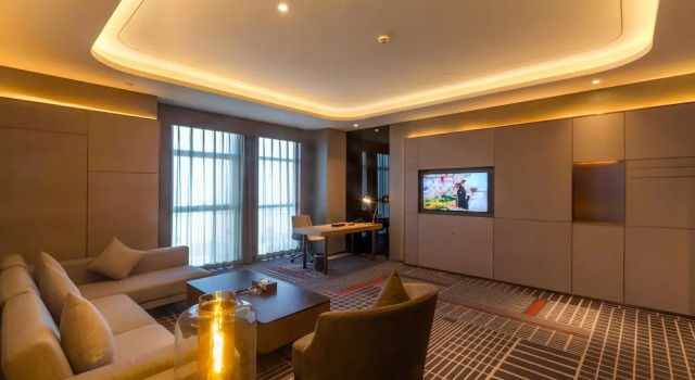 Люкс Superior Ramada Plaza by Wyndham Changsha Wangcheng