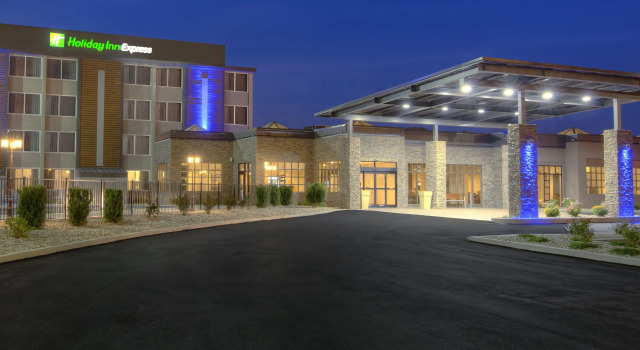Best Western Plus Airport East/Expo Center, Boek Hotel Hotels in Kentucky met parkeren, Parkeren