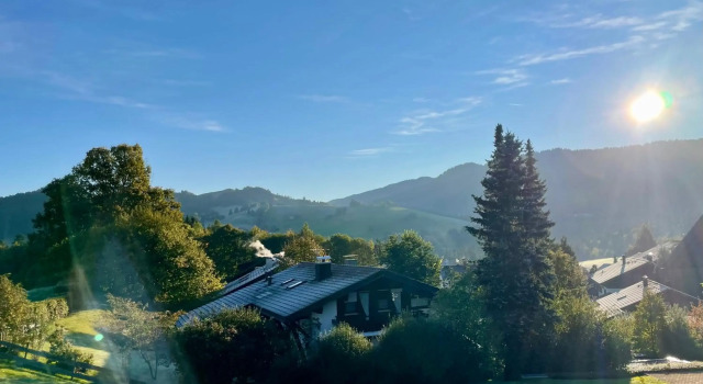 Wunderschöne Wohnung mit Balkon und Blick auf die Alpen, Rezervasyon Otel Oberstaufen Bavyera, Fehrlift yakınında