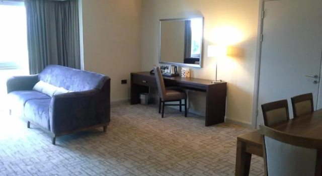 Полулюкс Heston Hyde Hotel