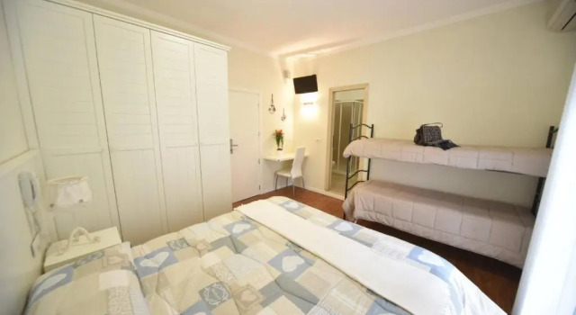 Четырёхместный номер Standard Hotel Villa Edda