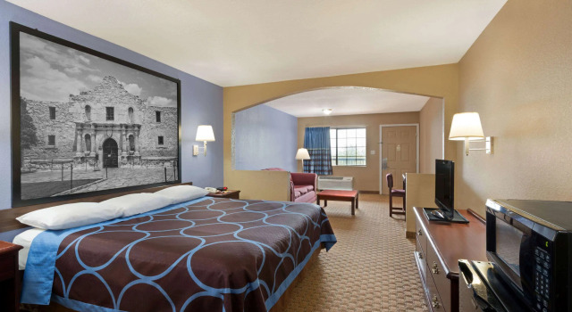 Super 8 by Wyndham San Antonio/Riverwalk Area, Buchen Sie Gasthaus Motels in Bexar County, Motel