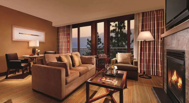 The Ritz-Carlton, Lake Tahoe, Забронировать Курортный отель Отели Траков с бассейном, рядом с Горнолыжный курорт Northstar, Бассейн
