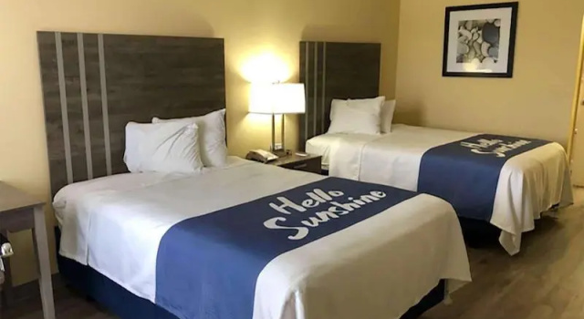 Четырёхместный номер Days Inn by Wyndham Cape Carteret