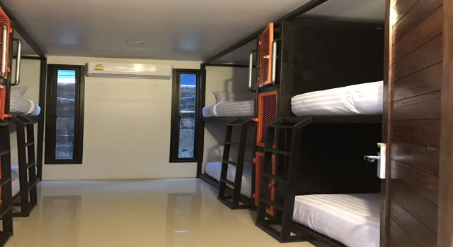 Ubox samui hostel & Bungalow - Chaweng beach, Забронировать Хостел Отели Южного Таиланда с бассейном, Бассейн