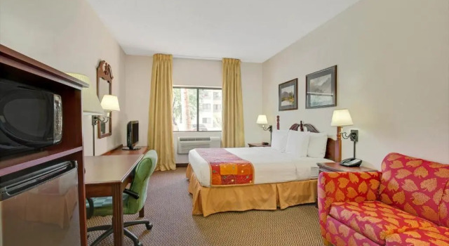 Люкс Baymont by Wyndham Tucson Airport