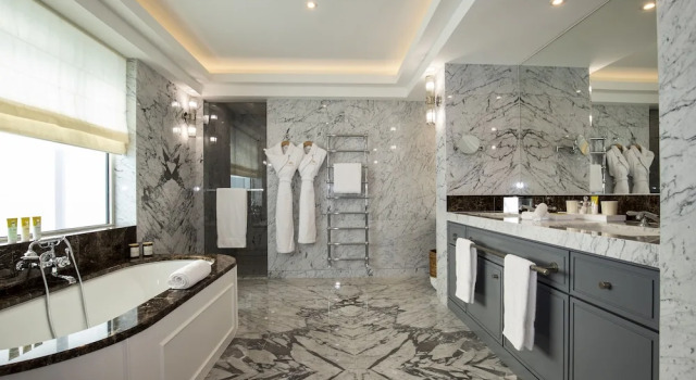 Номер Presidential Hôtel Chais Monnet & Spa
