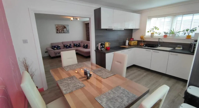 Lovely 2 Bedroom Modern Ground Floor Flat, Foglalás Szálloda Clydebank Glasgow