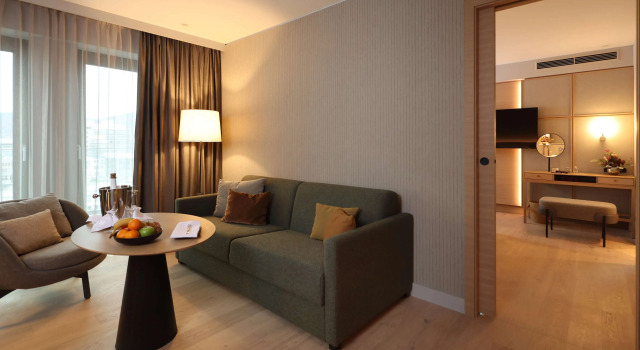 Двухместный люкс с 2 комнатами с видом на город ATLANTIC Hotel Heidelberg