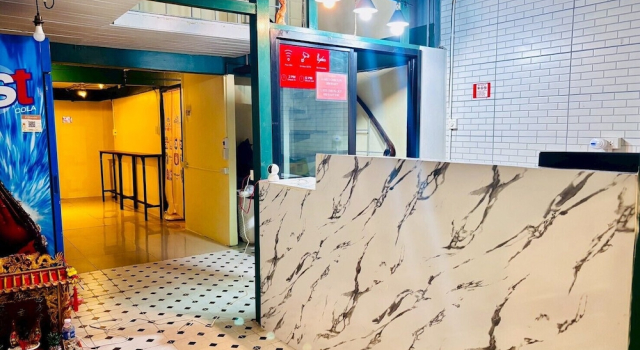 Sukhum Charoen Krung Tak-Sin bridge guest house, Забронировать Гостевой дом Yan Nawa провинция Бангкок