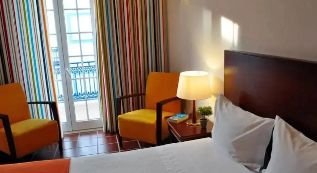 Pátios da Vila   Duna Parque Resorts & Hotels, Забронировать Апартаменты/квартира Отели Вила-Нова-де-Милфонтеш с парковкой, рядом с Sao Clemente Fort, Парковка