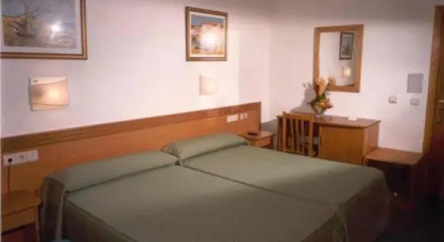 Трёхместный номер Standard Hotel San Vicente