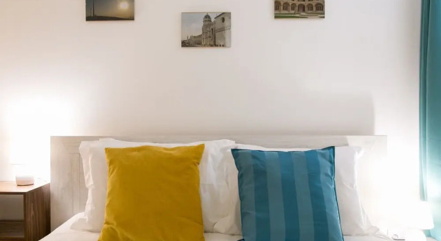 ALTIDO Modern Apt for 5 w/ workspace&private entrance, moments from Lisbon Cathedral