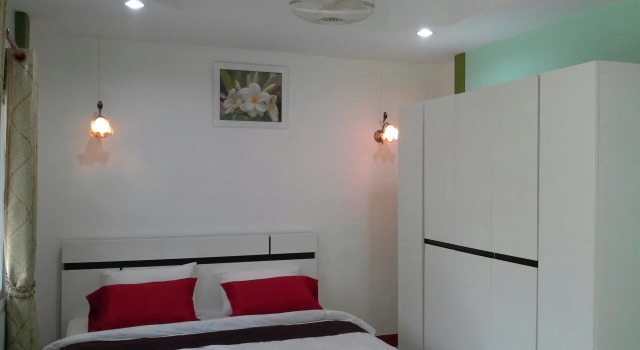 Mali Home Place, Varaa Hotelli Hotellit North-Eastern Thailand pysäköinnillä, Pysäköinti