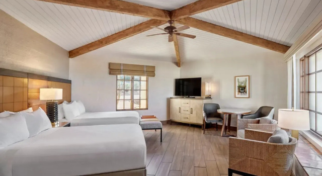 Четырёхместный номер Standard JW Marriott Scottsdale Camelback Inn Resort & Spa