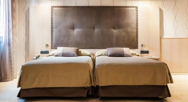 Двухместный номер Gran Hotel Barcino 4 Sup