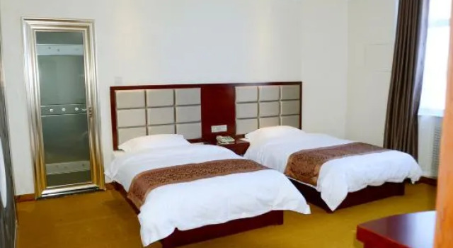 Люкс Deluxe Colorful Danxia Tianyuan Hotel (Linze Railway Station)