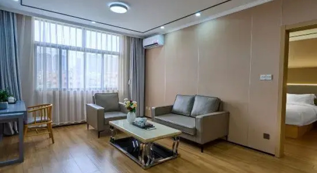 Люкс Yitian Hotel (Shishi Pedestrian Street)