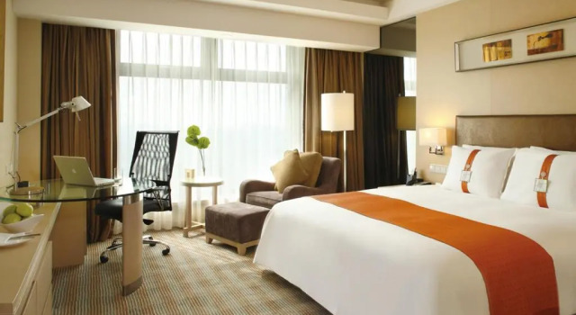 Номер Executive Qingdao  Parkview Holiday Hotel